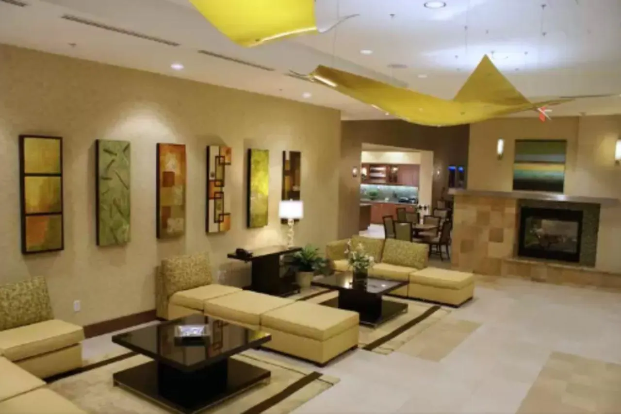 Homewood Suites By Hilton Phoenix Airport South 3*,