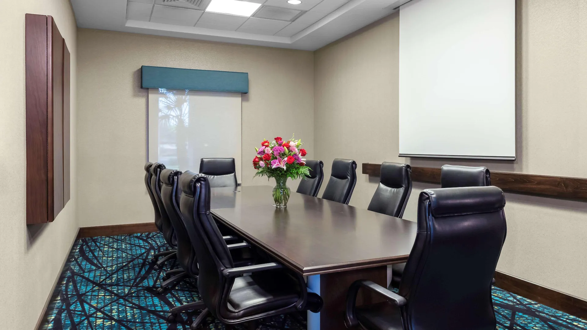 Homewood Suites By Hilton Phoenix Airport South 3*,